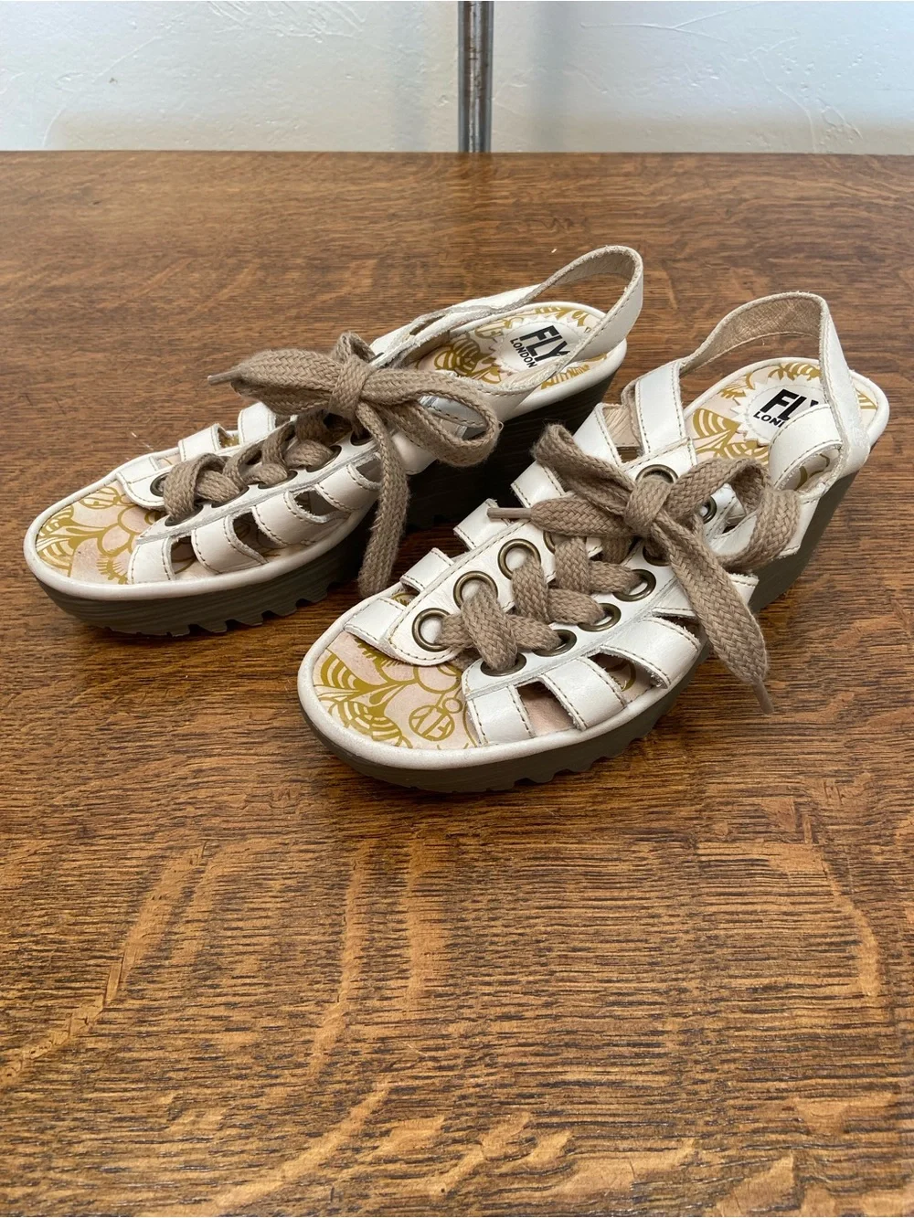 FLY LONDON LEATHER WEDGE MODERN LACE UP WOMENS 37 6 6.5 EDGY SNEAKER HEELS